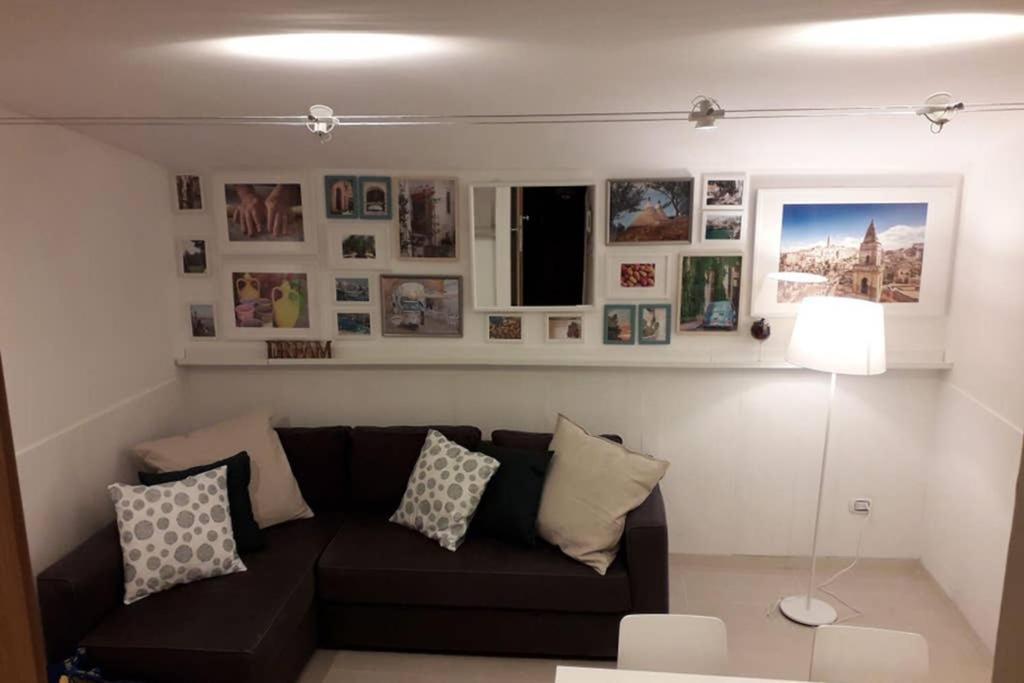 Cattaro Street - Apartment Near The Sea Бари Екстериор снимка